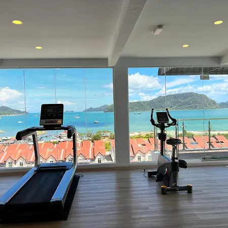 Hillview Cube W/Rooftop Pool Kuah Exterior photo